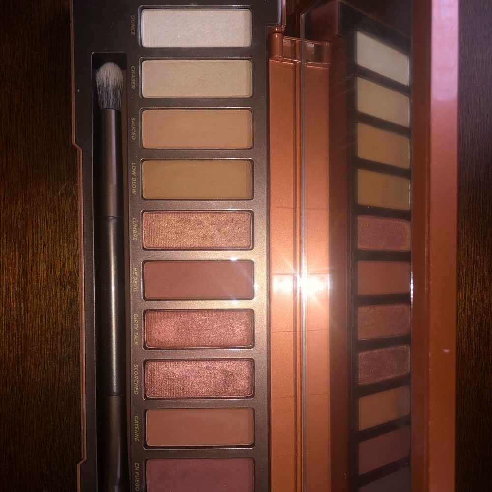 URBAN DECAY NAKED HEAT PALETTE BARLEY USED!!